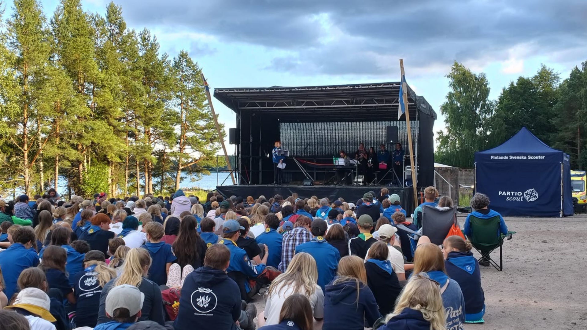 7×6 m mobiililava ulkotapahtumassa, Raasepori